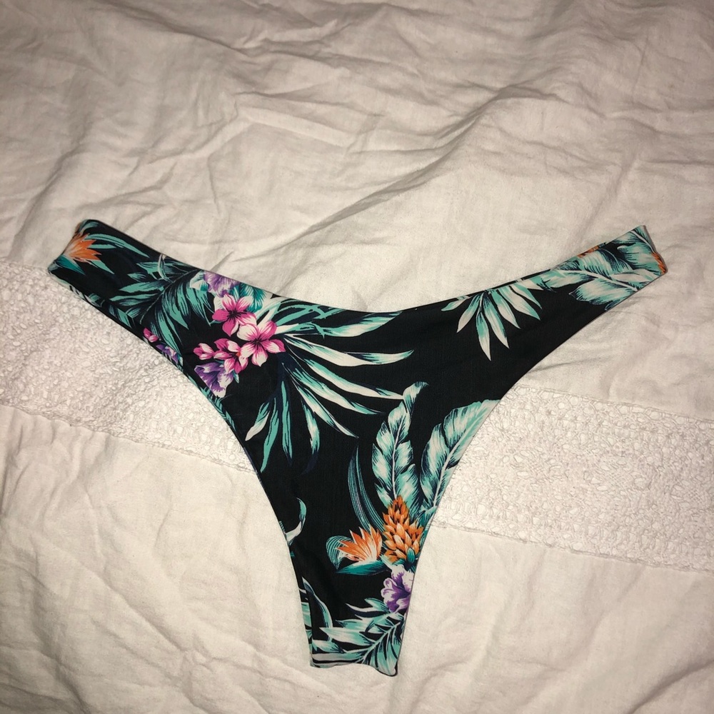 Blackbough bikini bottoms